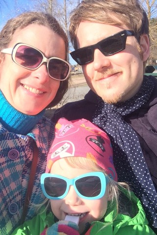 Anja Humpfle-Bigrell mit ihrem Mann Mats und Tochter Annika (4) in Schweden. (Foto: privat)