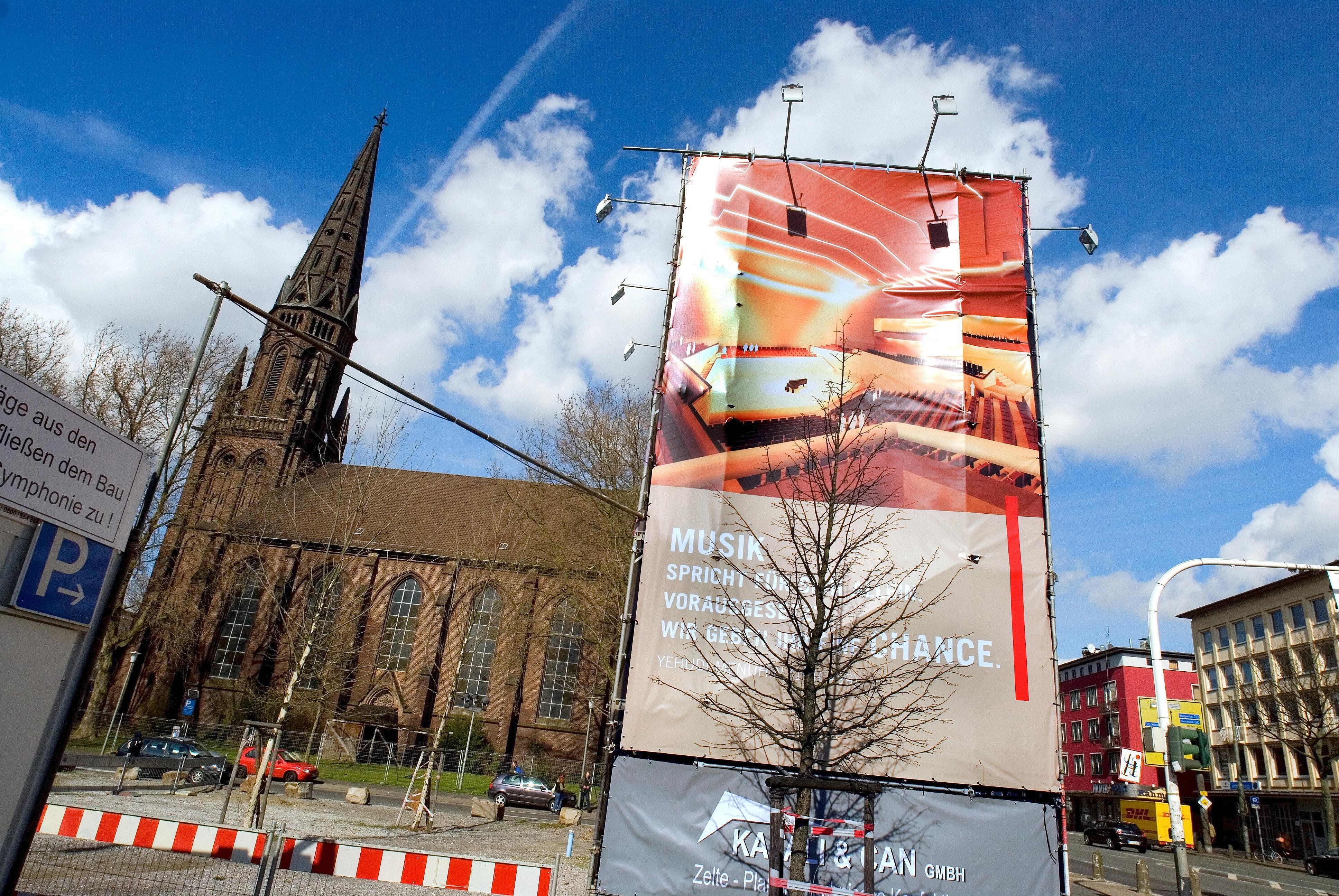 Gibt es mittlerweile nicht reichlich unausgelastete Konzerthäuser, dass Bochum nun auch eines braucht? Foto: Ingo Otto.