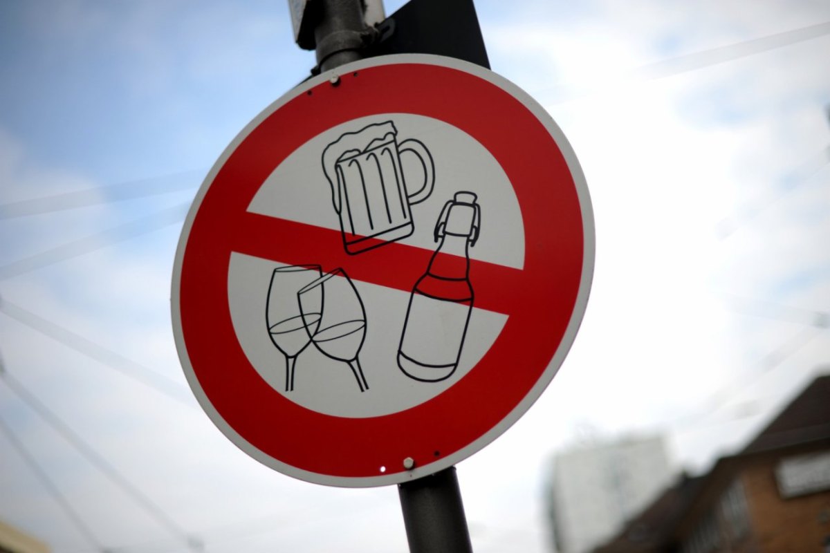 Schild Alkohol Verbot.jpg