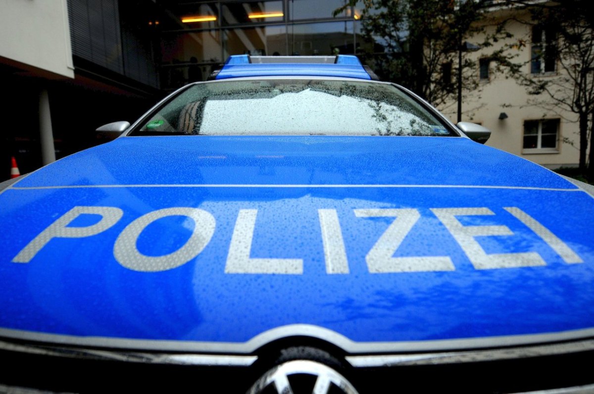 Symbolbild Blaulicht Polizei.jpg