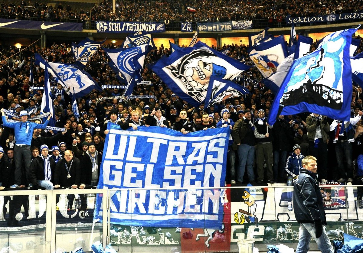 Ultras-Gelsenkirchen-Schalke.jpg