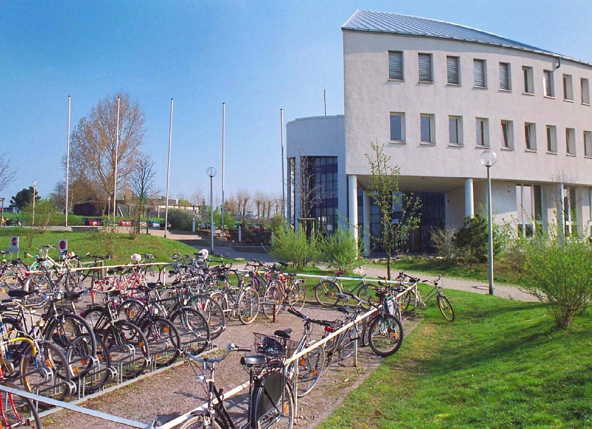 Universität Witten-Herdecke.jpg