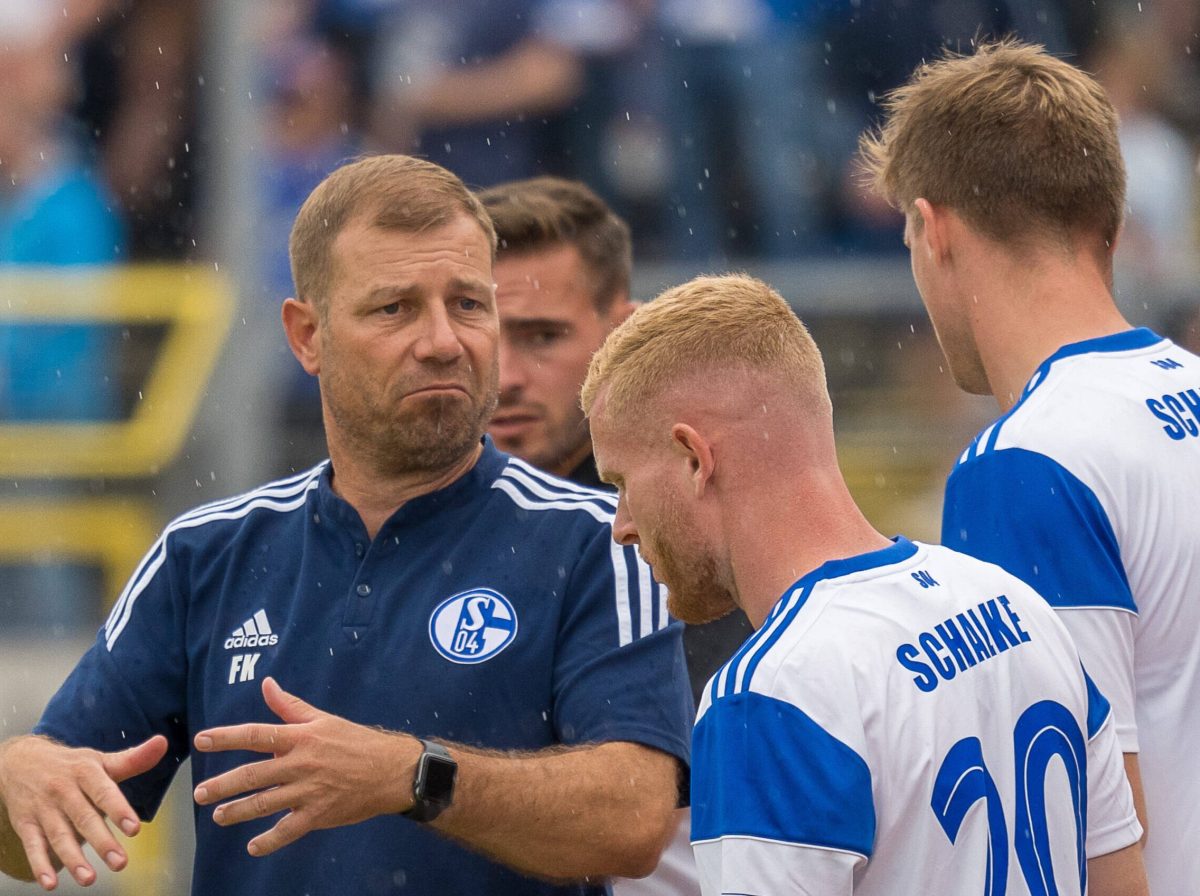 FC Schalke 04: Kramer mit Mollet.