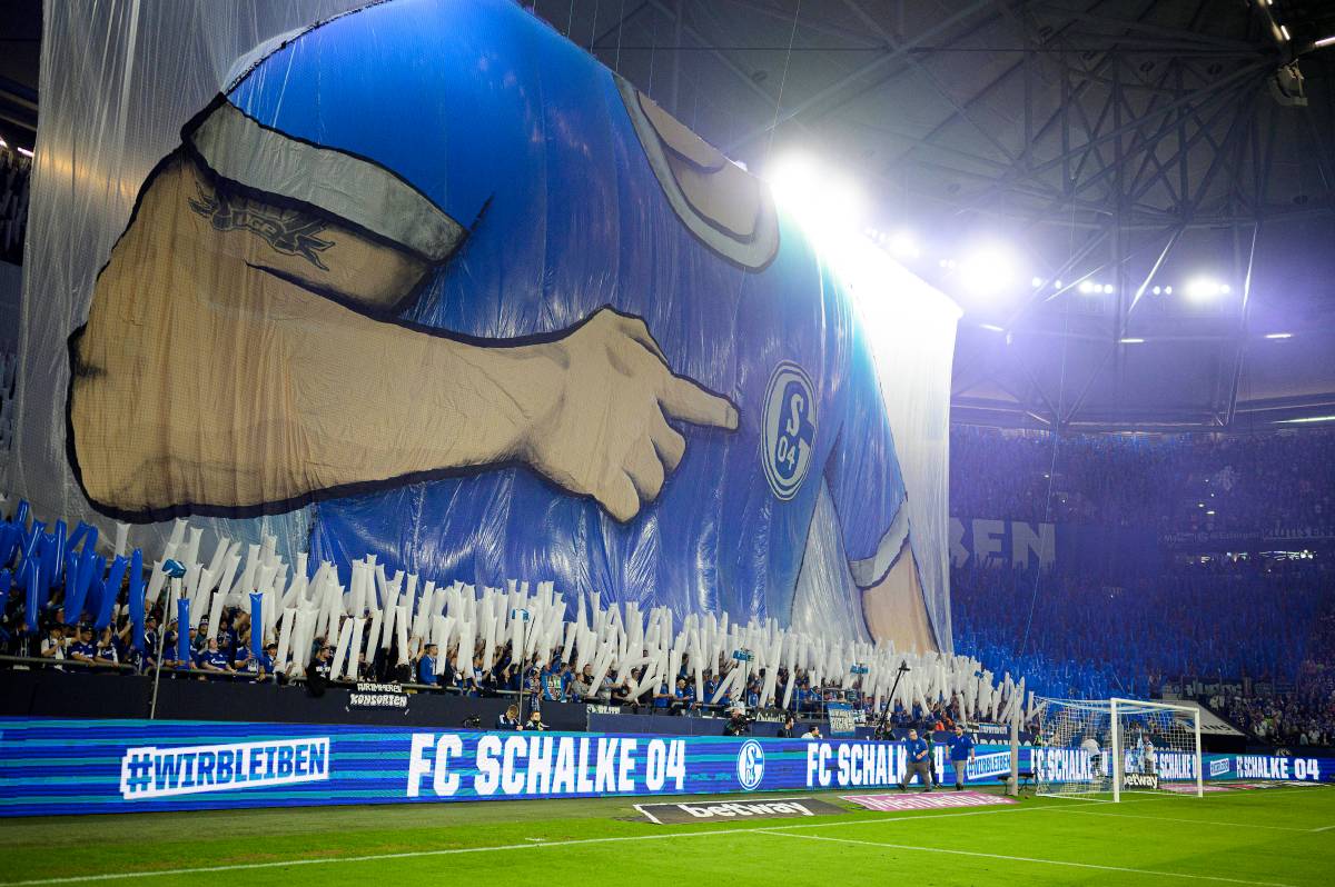 Die Choreo der Ultras vom FC Schalke 04.