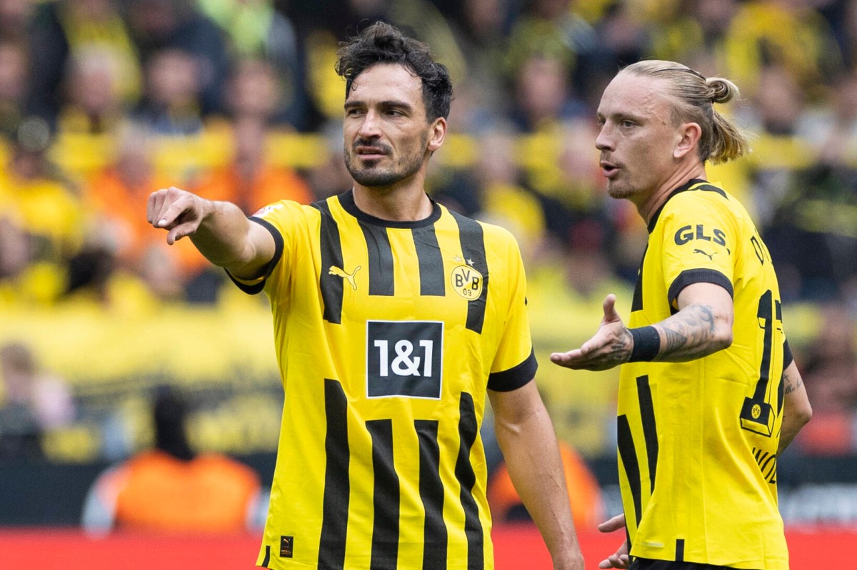 Borussia Dortmunds Abwehrduo Mats Hummels und Marius Wolf im GesprÃ¤ch.