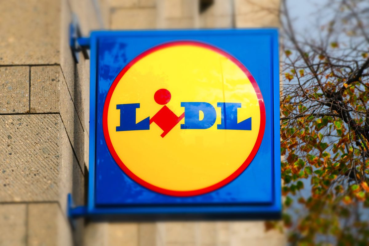 Lidl Logo Schild Hauswand