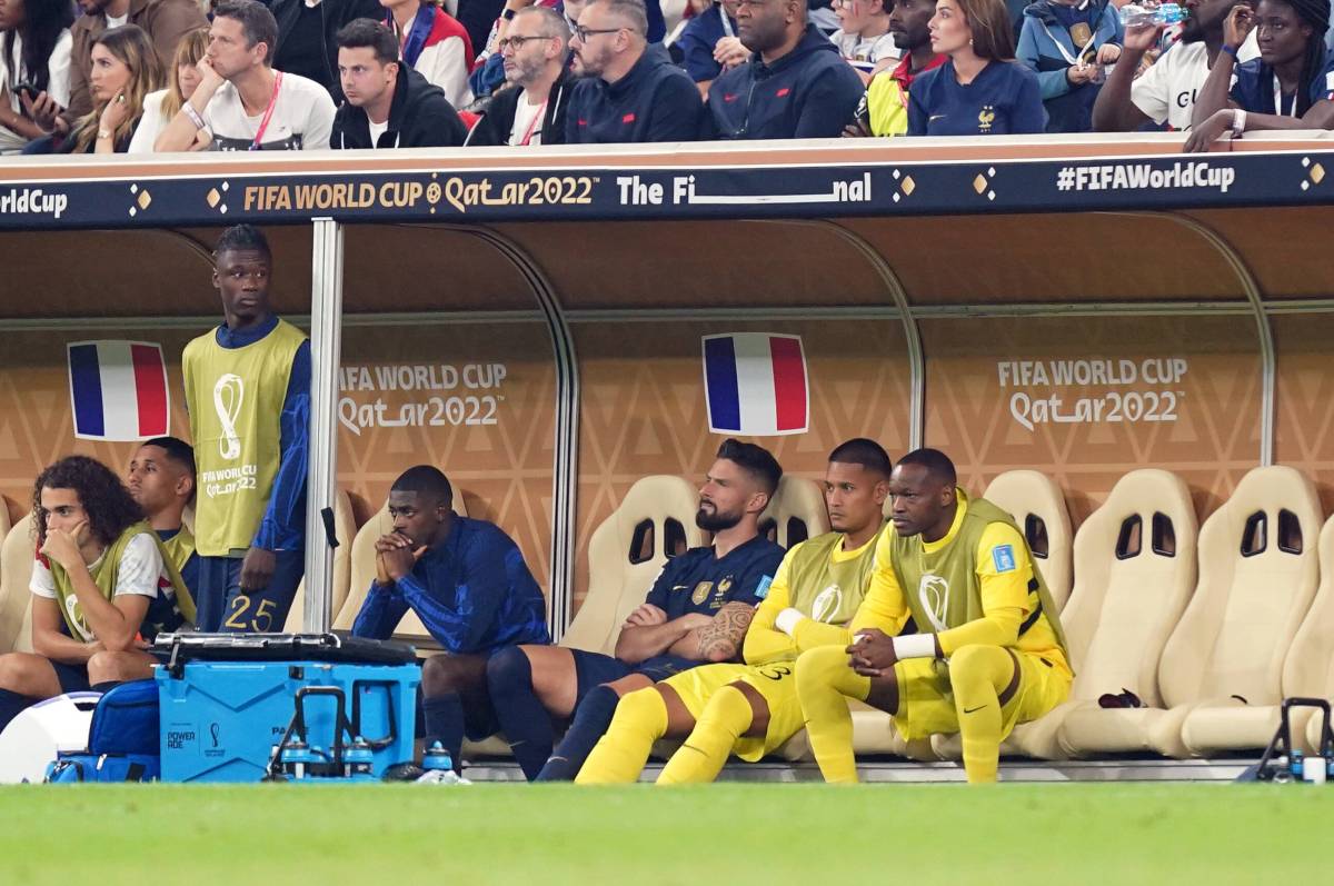 Bei Argentinien - Frankreich musste Ex-BVB-Skandalnudel Ousmane Dembélé früh vom Platz.