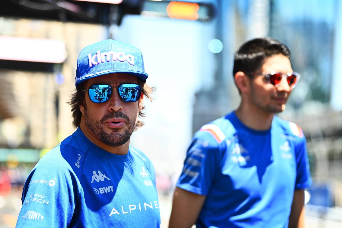 Ocon und Alonso schauen sich nicht an.