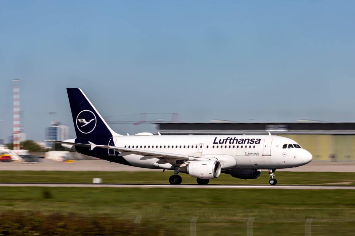 Eine Maschine der Lufthansa vor dem Abflug.