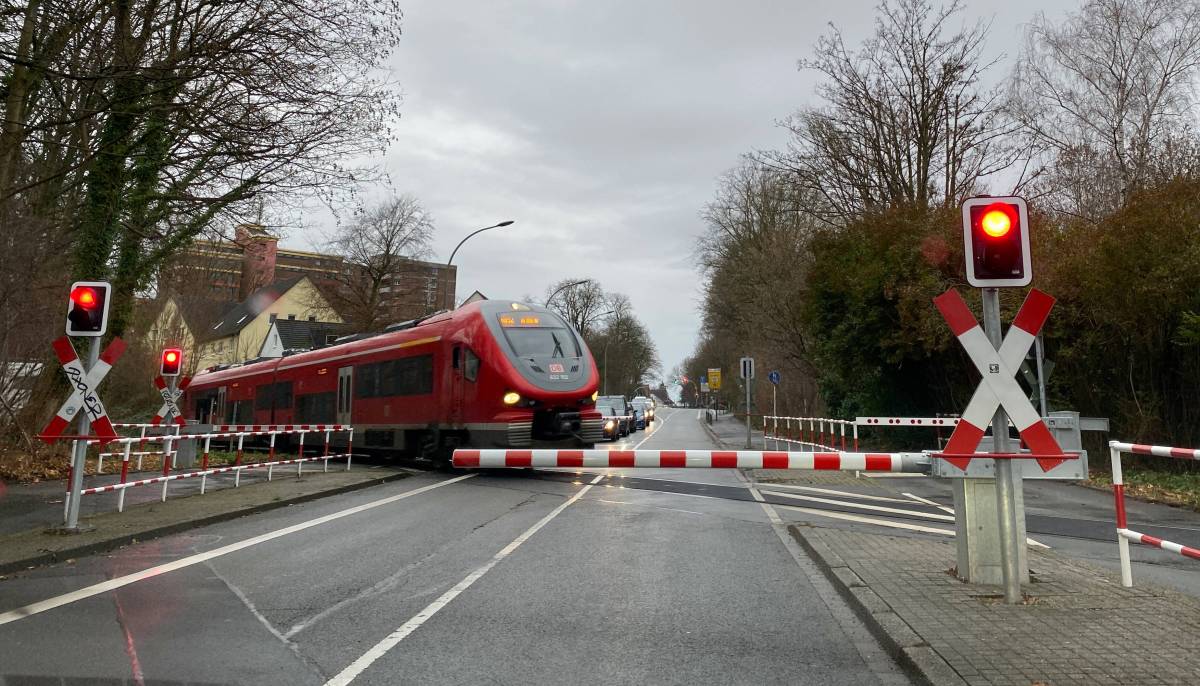 Deutsche Bahn teilt für NRW einige Fahrausfälle für den Jahresanfang mit. Diese Linien sind betroffen!