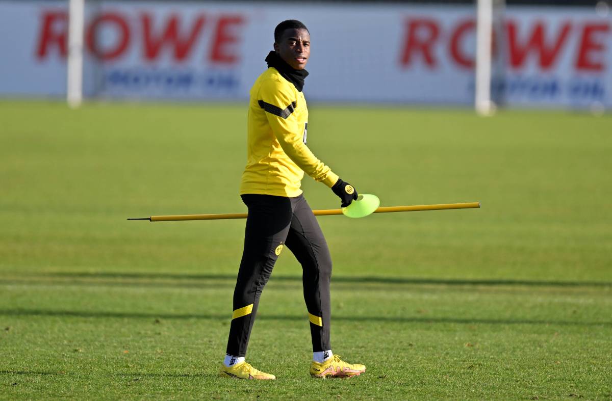 Youssoufa Moukoko hat beim BVB bis Saisonende Vertrag.
