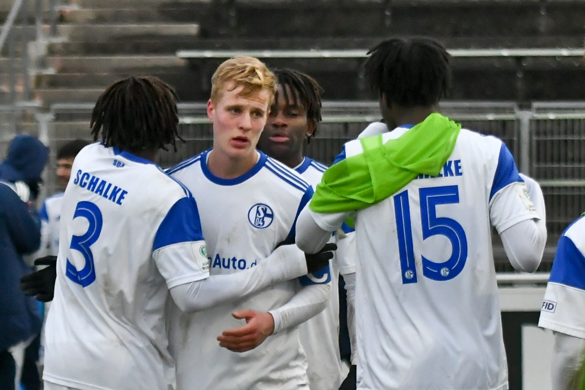 Jubel bei der U19 des FC Schalke 04 nach dem Abpfiff.