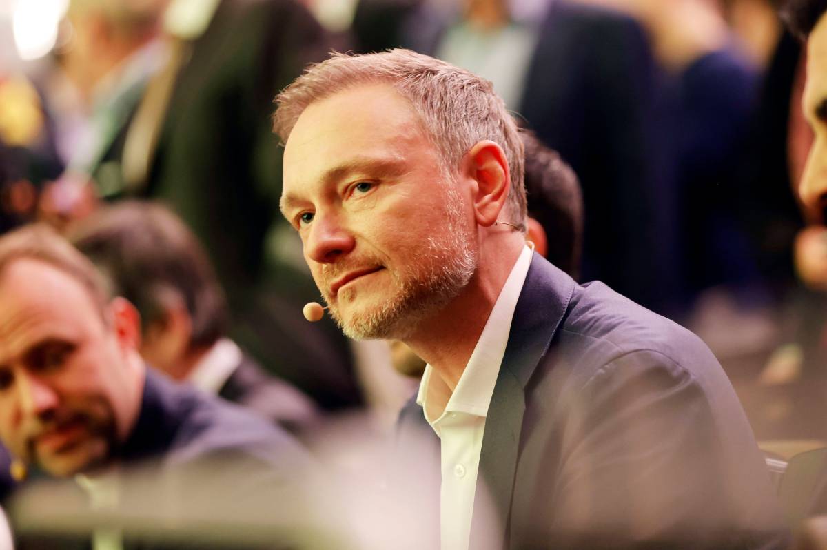 Christian Lindner sendete eine Videobotschaft an die Bank, die sein privates Haus finanzierte. Die Staatsanwaltschaft ermittelt, ob die Aufhebung seiner Abgeordneten-ImmunitÃ¤t beantragt werden soll.