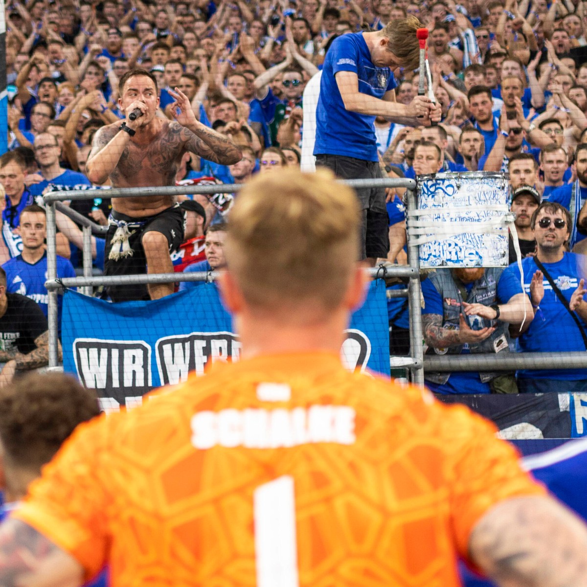 FC Schalke 04: Ultras mit unmissverständlicher Ansage an die S04-Profis – „Werden nicht toleriert“