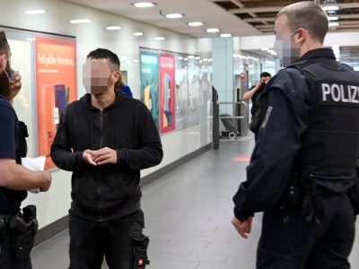 Bundespolizisten im Hauptbahnhof Essen