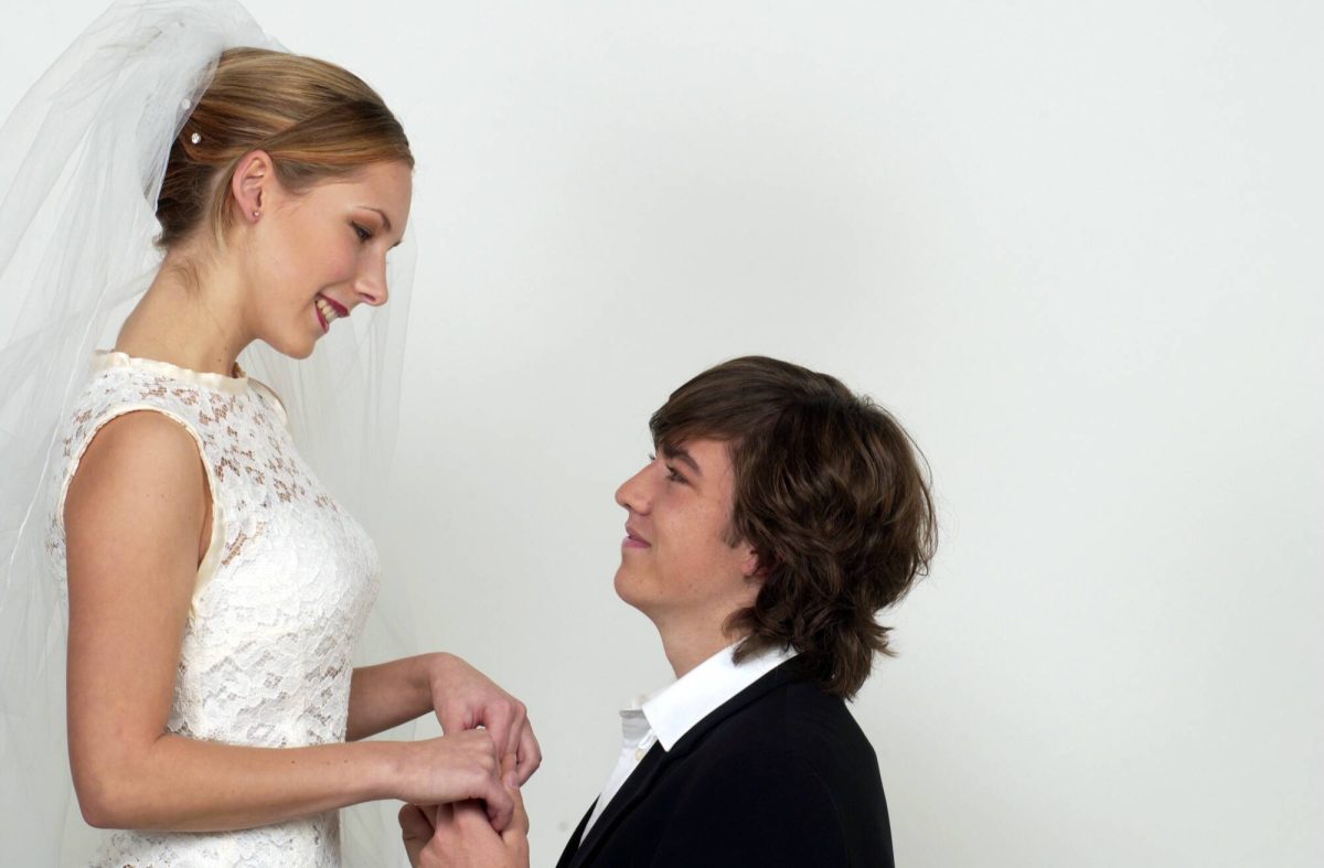 Hochzeit: Schock bei Trauung! Bräutigam geht plötzlich vor der Schwester der Braut auf die Knie