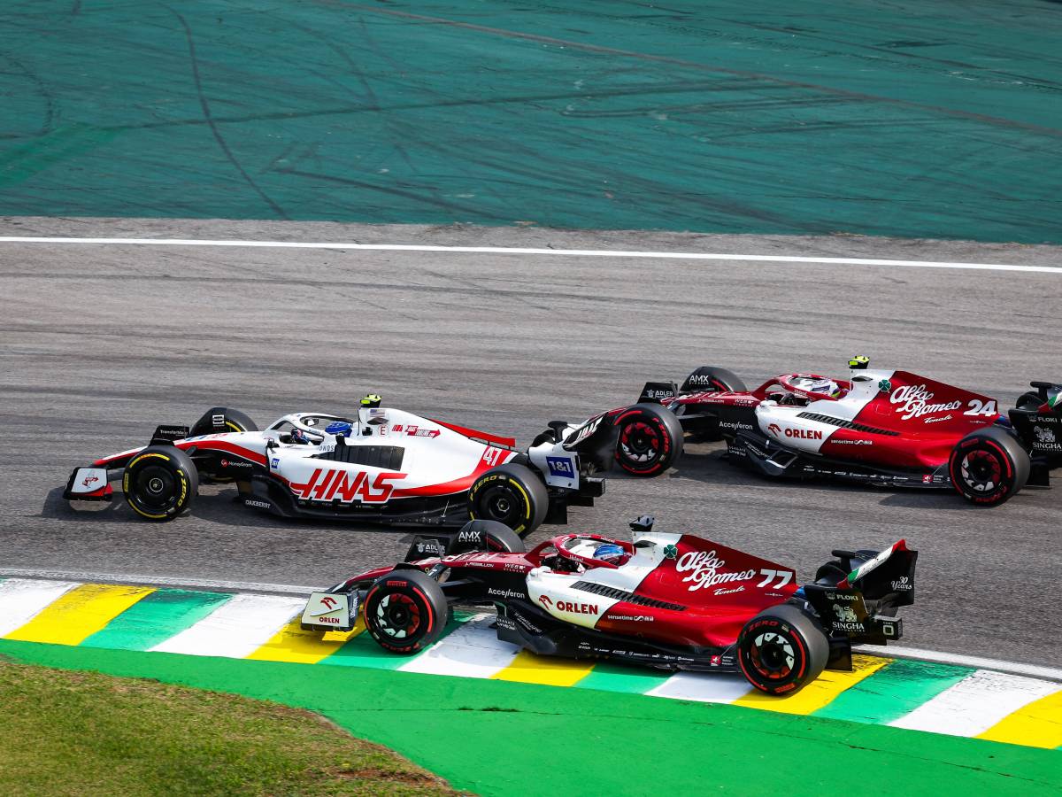 In der Formel 1 macht sich ein neuer Farbtrend breit.