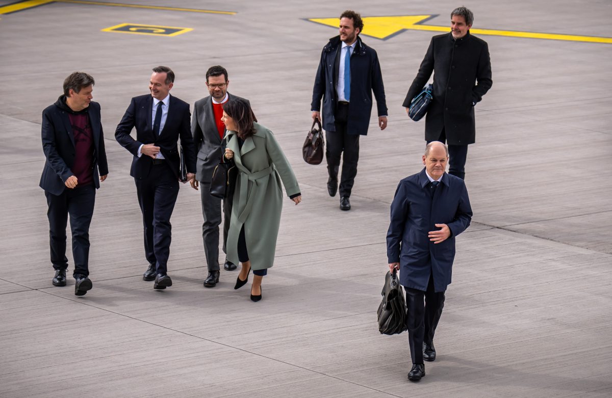 Die Opposition Ã¼bt scharfe Kritik an den stundenlangen GesprÃ¤chen der Ampel im Koalitionsausschuss. Vor allem Martin Schirdewan findet klare Worte.