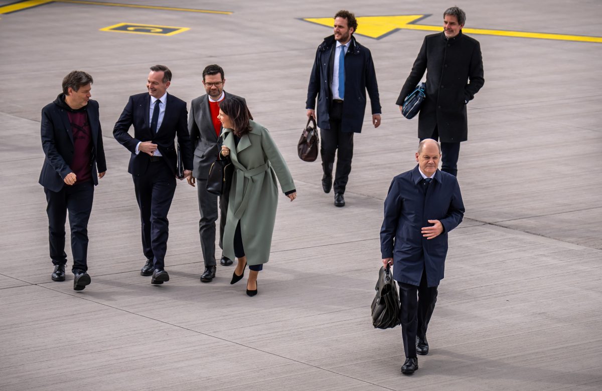 Die Opposition übt scharfe Kritik an den stundenlangen Gesprächen der Ampel im Koalitionsausschuss. Vor allem Martin Schirdewan findet klare Worte.