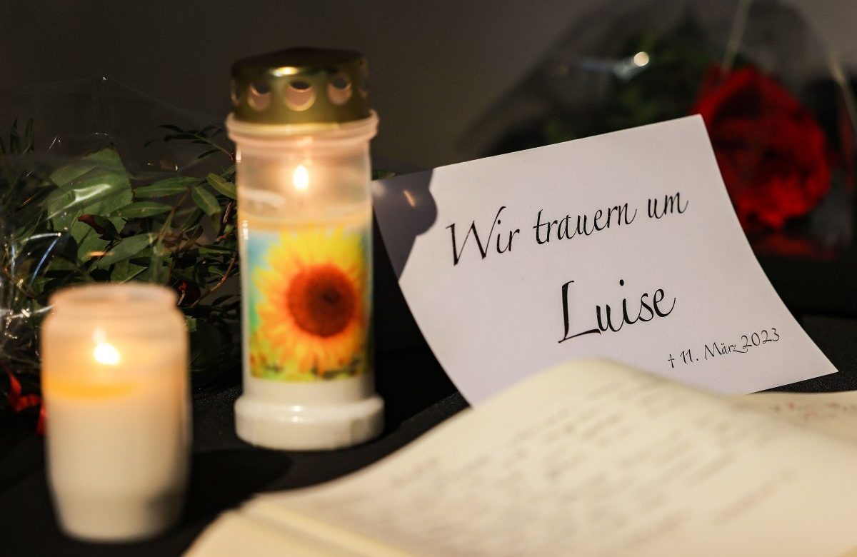 Kondolenzwünsche nach der Tötung von Luise in Freudenberg (NRW)