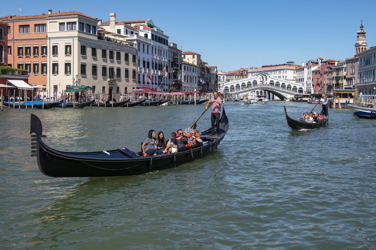 Urlaub in Italien: Die neuen Regeln kÃ¶nnten die Urlaubsfreude dÃ¤mpfen.