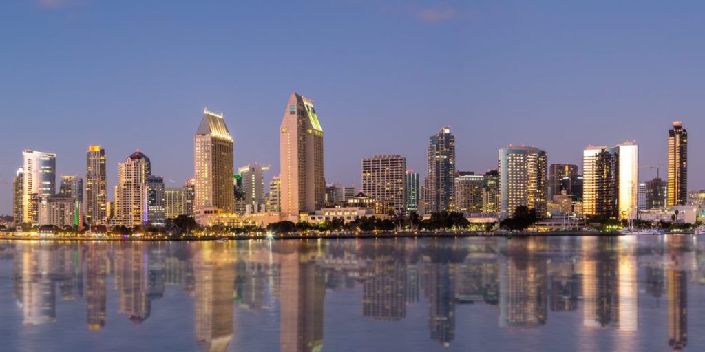 Ein Blick auf die Skyline der Stadt San Diego.