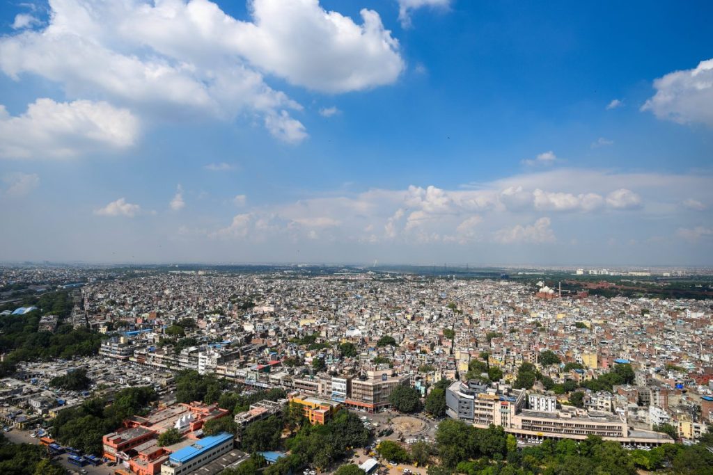 Ein Blick über die indische Stadt Delhi.