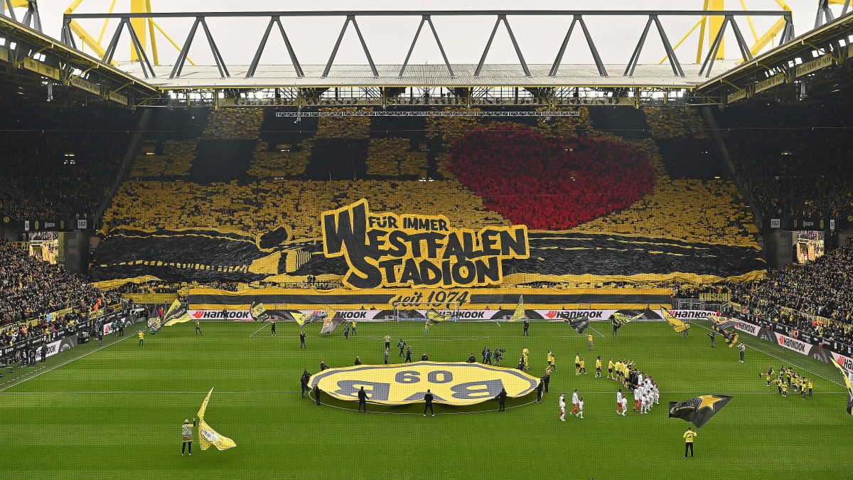 Borussia Dortmund: Diese Choreografie sorgt für Diskussion.