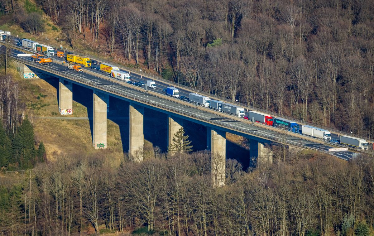A45 in NRW Sterbecke Talbrücke