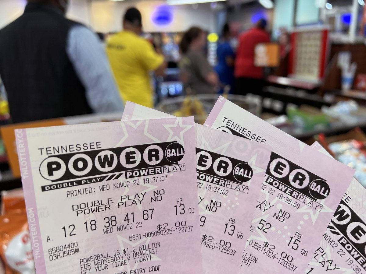 Ein US-Bürger knackte Ende vergangenen Jahres den wohl größten Jackpot. Das leistete sich der Lotto-Gewinner als erstes.