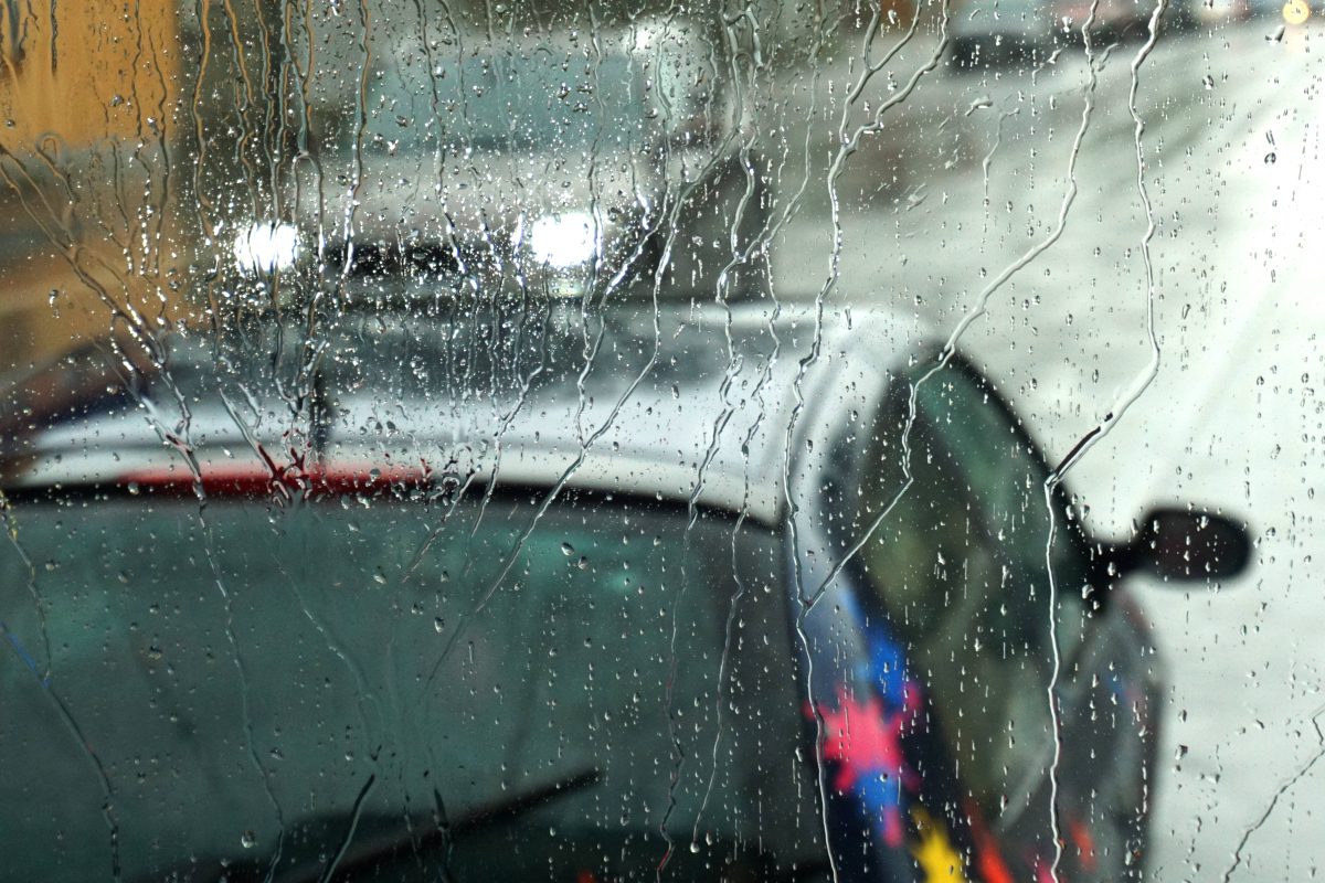 Wetter in NRW Regen Auto Windschutzscheibe