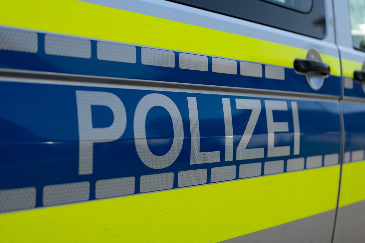 Dortmund: Autofahrerin rauscht in Hauswand – doch nach dem Unfall fehlt von ihr jede Spur