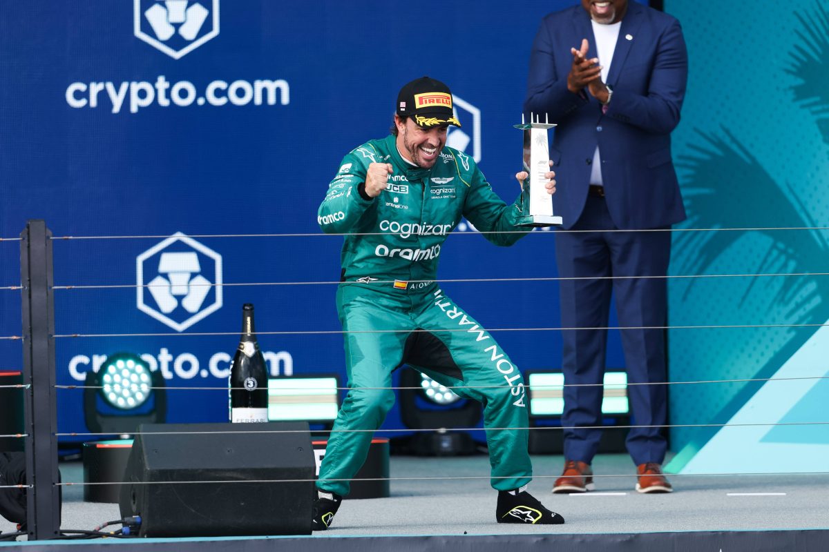 Formel 1: Fernando Alonso feiert seinen dritten Platz in Miami.