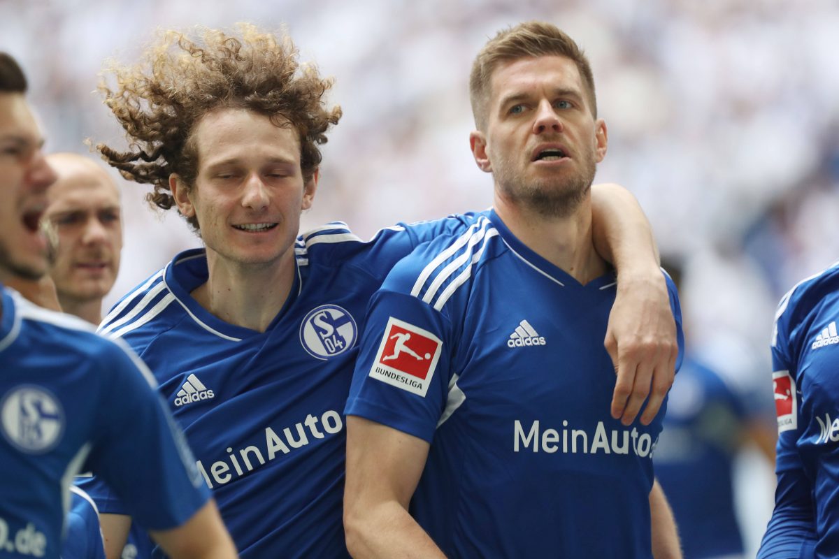 Beim FC Schalke 04 macht Simon Terodde einen entscheiden Fehler.