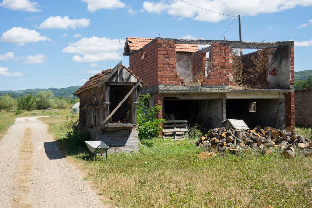Zerstörtes Haus aus dem Bosnienkrieg, Bosnien