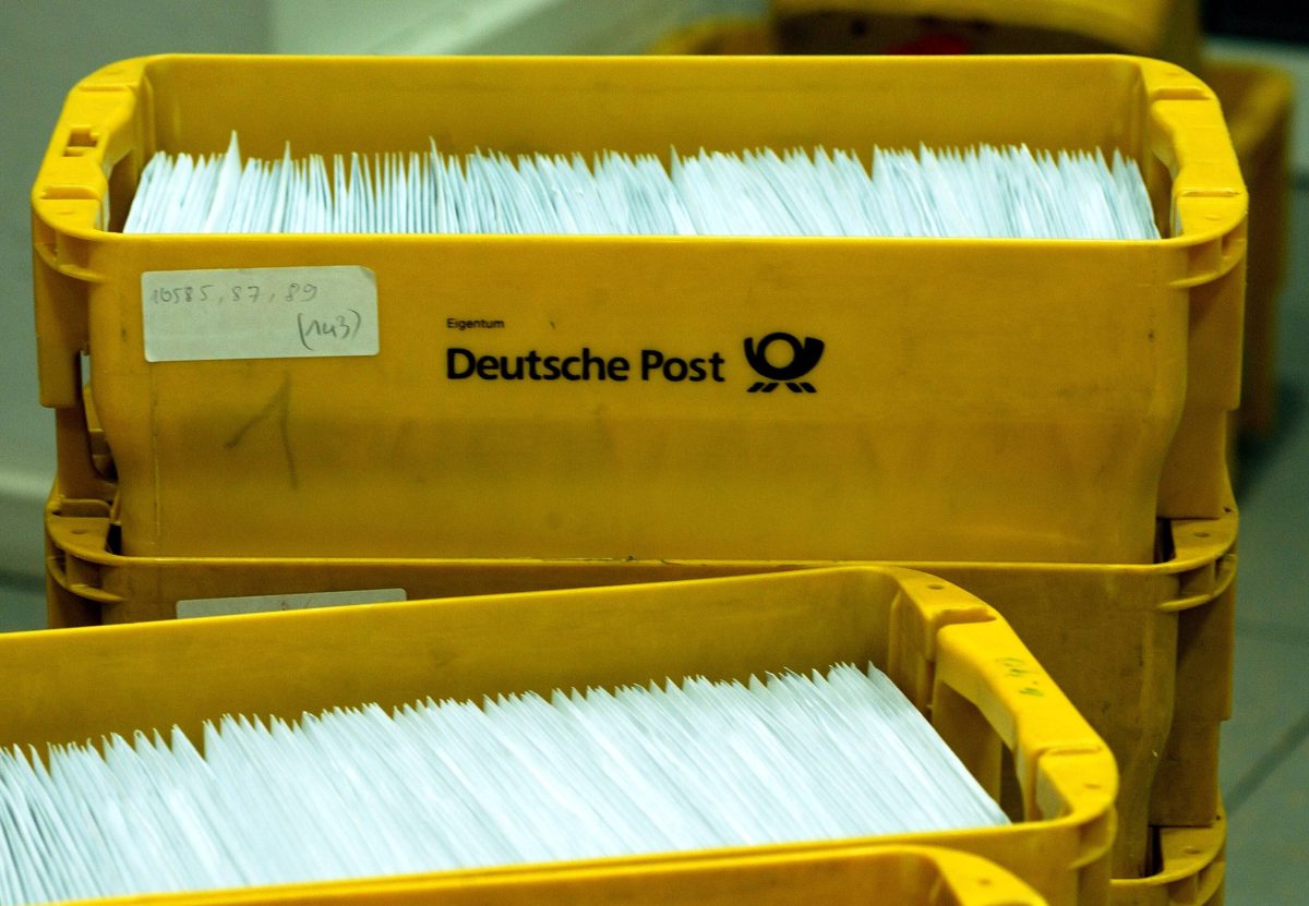 NRW: Tausende Briefe illegal gehortet.