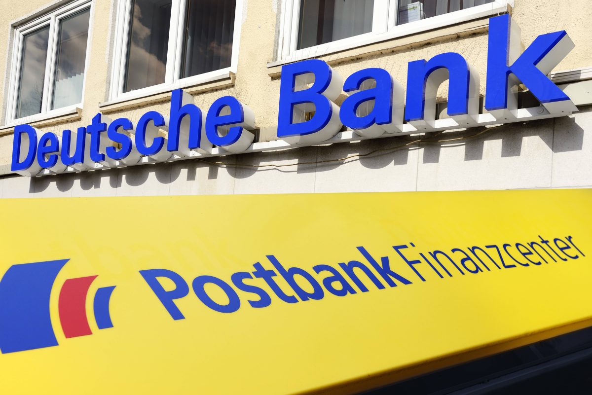 Deutsche Bank und Postbank Logo