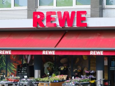 Rewe: Supermarktkette muss beliebtes Produkt wieder vom Markt nehmen, weil es Durchfall und Übelkeit verursachen kann.