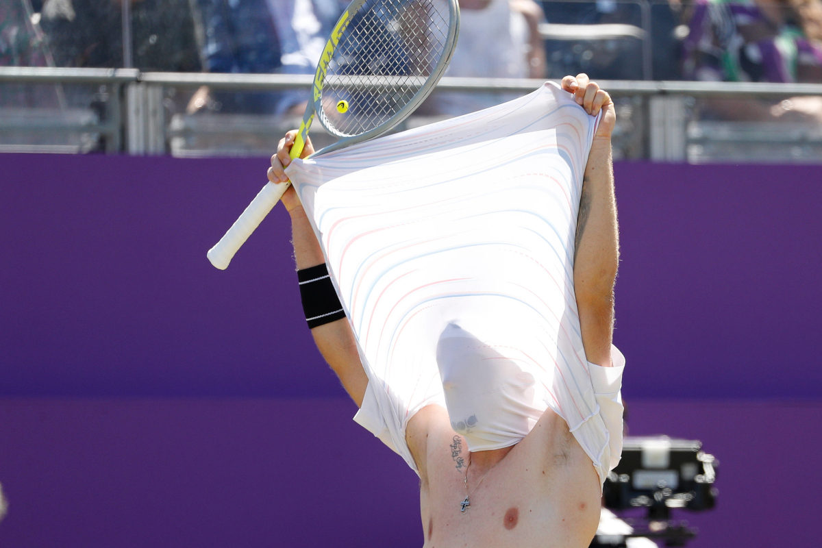 Wimbledon Tennis-Star blamiert sich bis auf die Knochen!
