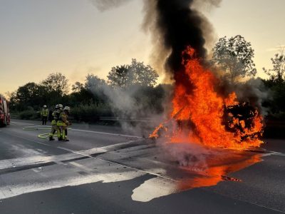 A2 bei Bottrop: Wegen eines Feuers wurde die Autobahn gesperrt.