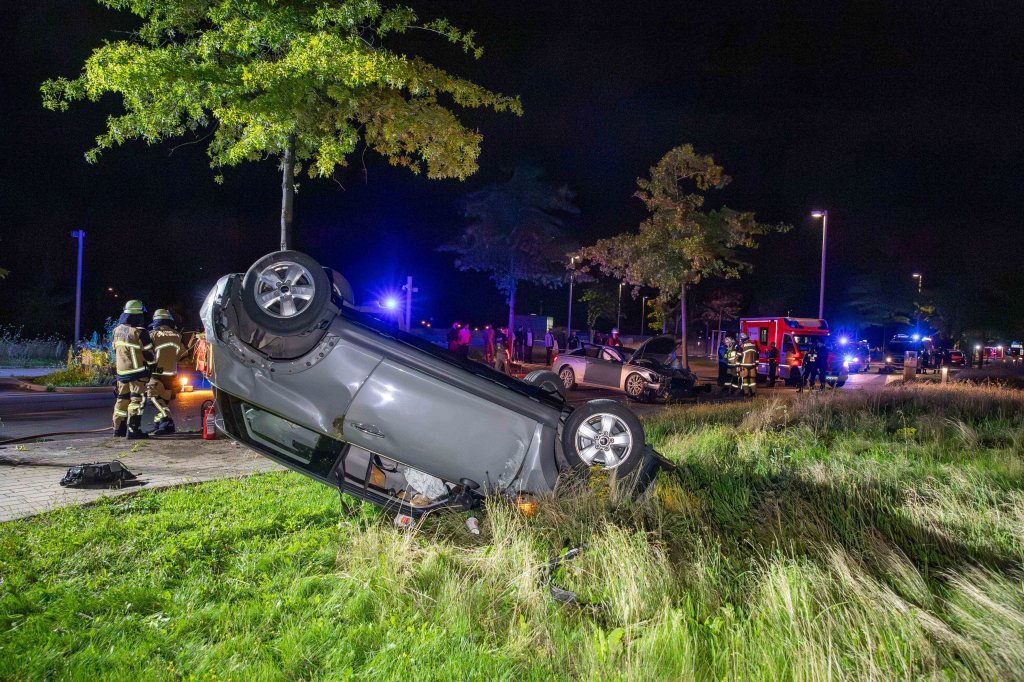 Unfall, Autos, Feuerwehr, Polizei, Essen