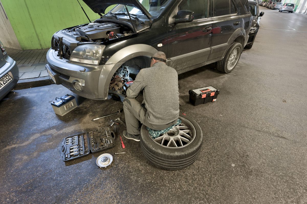 Bürgergeld Jobcenter Autoreparatur