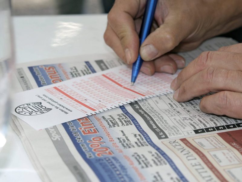 Lotto-Spieler räumt fetten Gewinn ab – unglaublich, was dann über ihn rauskommt
