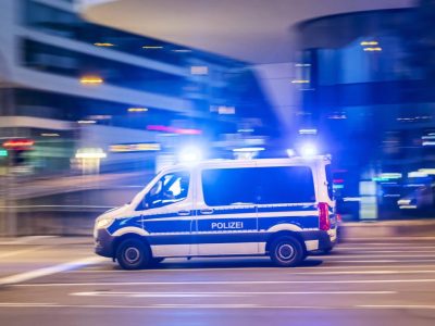 Gelsenkirchen: Familienvater wird mit Tochter brutal von einem Mob angegriffen.