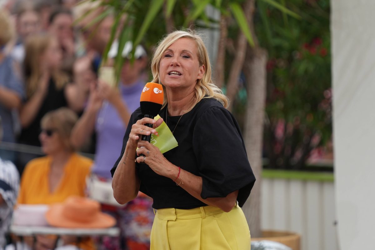 "Fernsehgarten"-Star Andrea Kiewel moderiert unter dem Motto "Partyspiele" (Archiv)