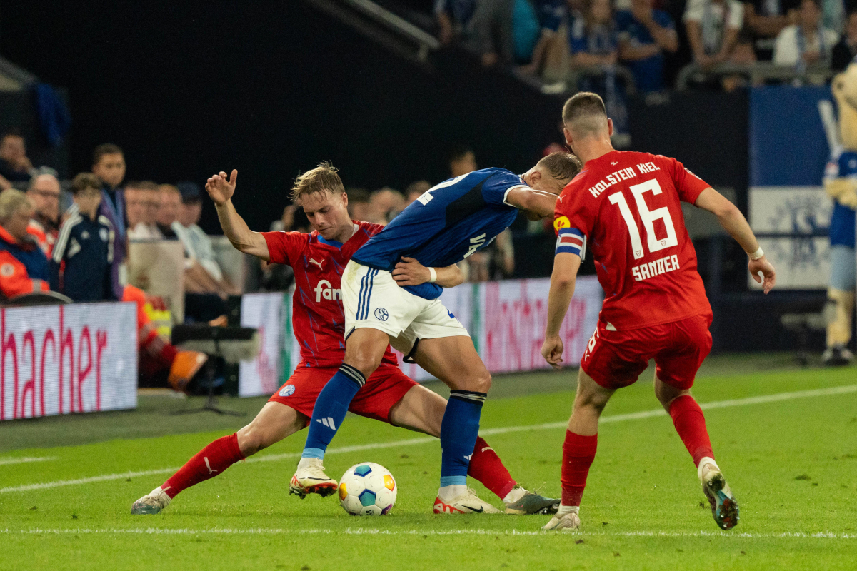 FC Schalke 04: Alles läuft schief! Juwel erlebt Albtraum-Debüt
