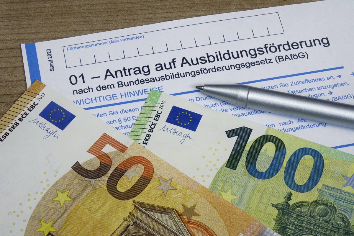 Bafög Auszahlung Juni 2024: DANN sollte dein Geld auf dem Konto sein