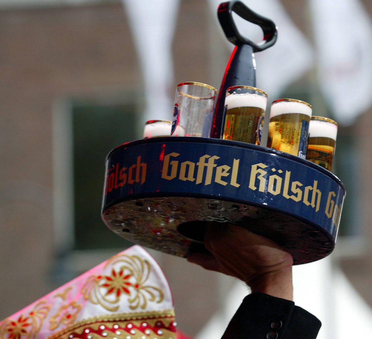 Kult-Kneipe in NRW entschuldigt sich für Bierpreis-Erhöhung. Schuld ist die Mehrwertsteuer.