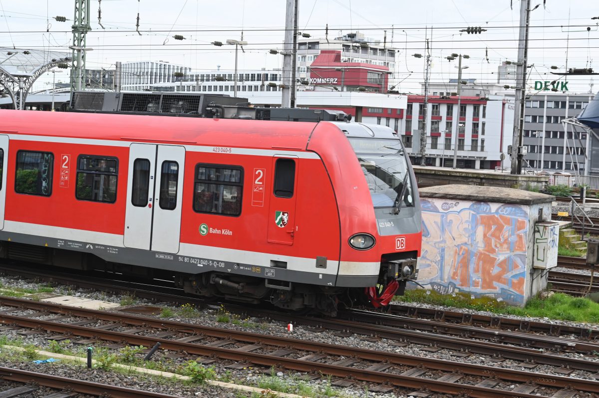 Pendler der Deutschen Bahn müssen sich aufgrund von Gleisbauarbeiten jetzt auf Umleitungen und Ausfälle einstellen.
