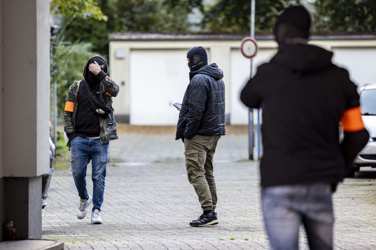 Einsatzkräfte der Polizei in Bielefeld